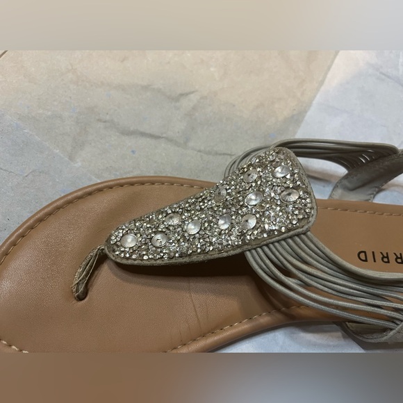 Torrid Grey Elastic T Strap Slingback Faux Suede Stretchy Bling Sandals Sz 10WW - Picture 10 of 14